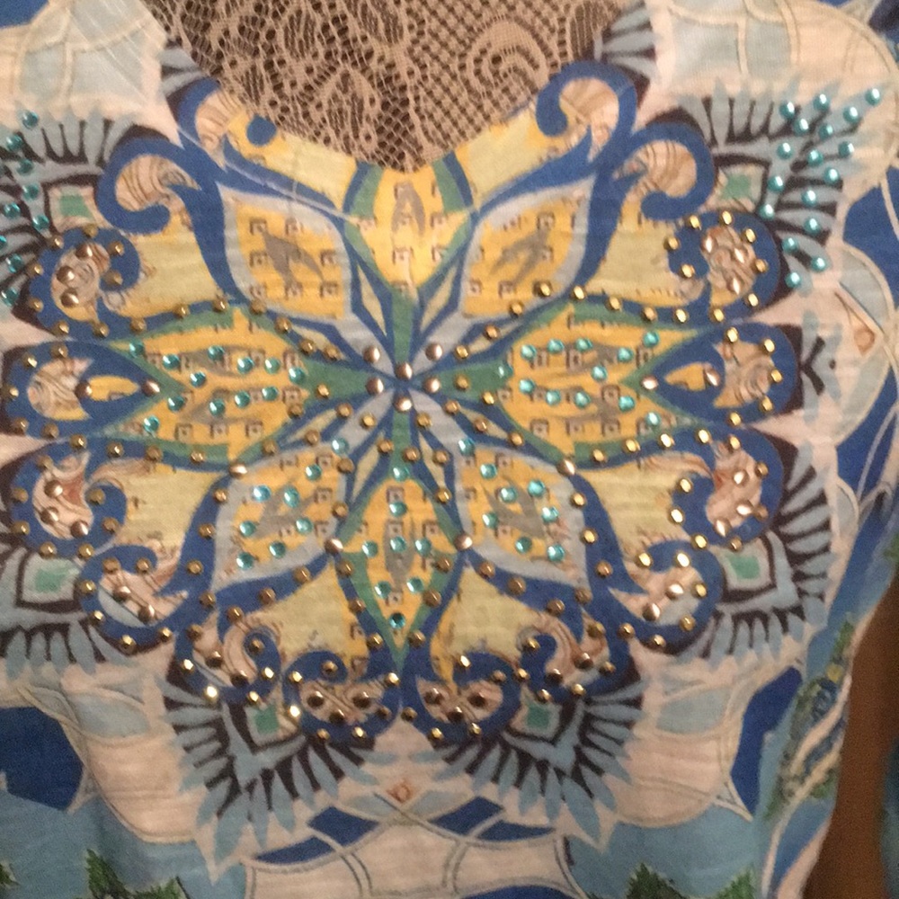 Tunic - Picture 2 of 4